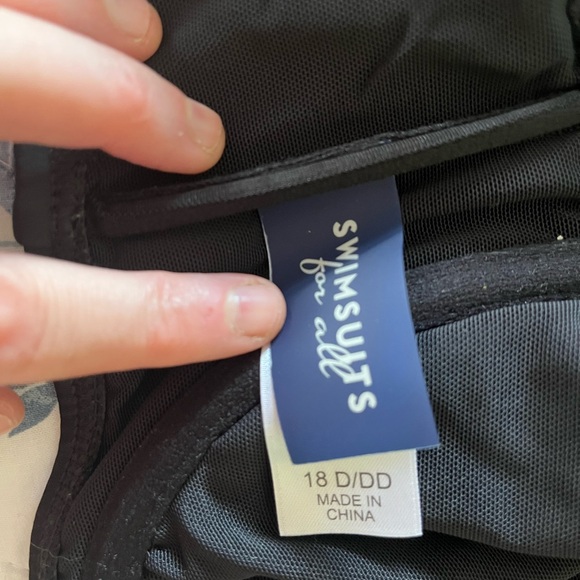 Swimsuits for All Black Tie-Front Bikini Top Size 18 - Picture 7 of 8